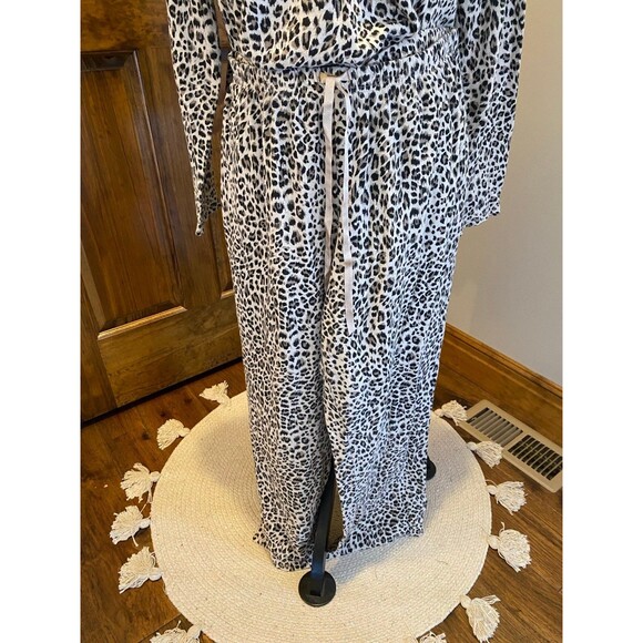 Croft & Barrow Womens Size Large Cheetah top & Bottom PJ’s Soft Comfy Casual - Picture 4 of 12